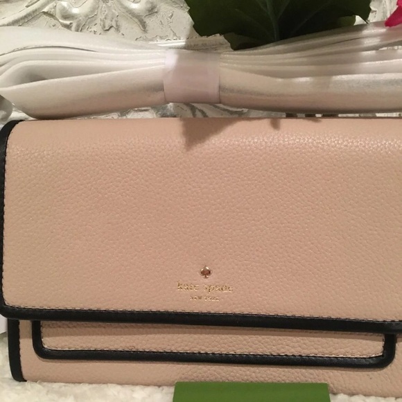 🌸🆕 Kate Spade Crossbody Purse🌸Sold - Picture 2 of 6